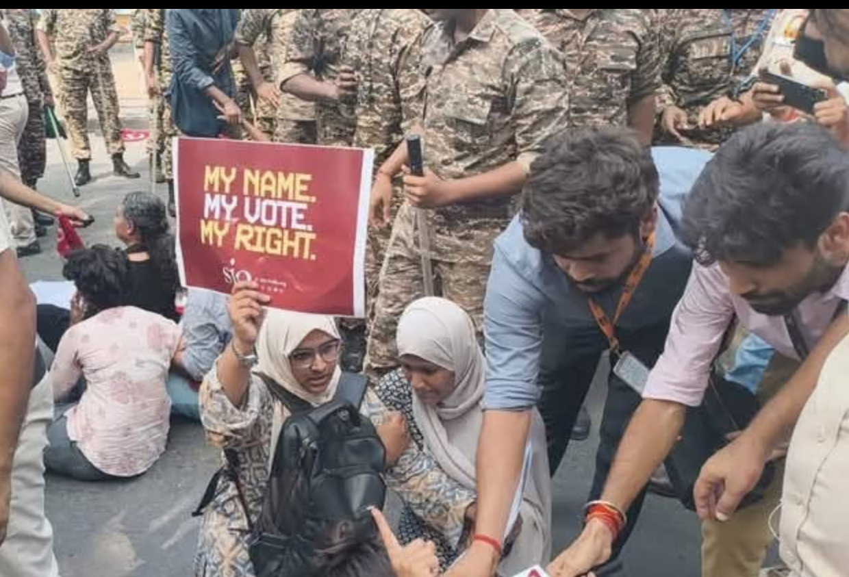 India Protest News Today Delhi, Mumbai and Ahmedabad Updates