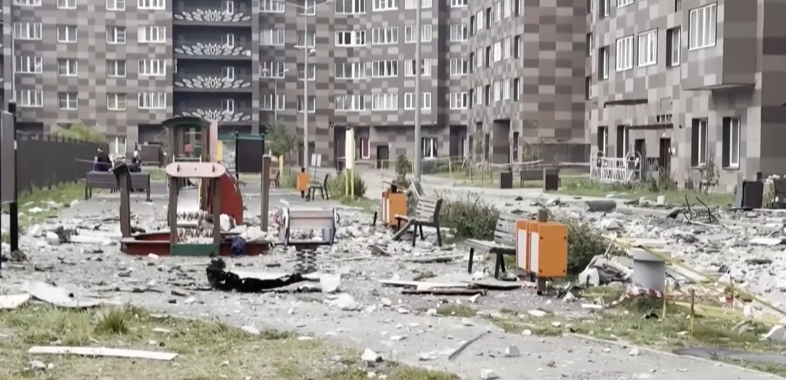 Ukraine Launches Nearly 900 Drones at Russia as Moscow Braces for Further Air Attacks