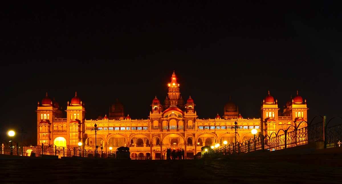 Mysuru Royal City of Palaces, Sandalwood and Dussehra Lights