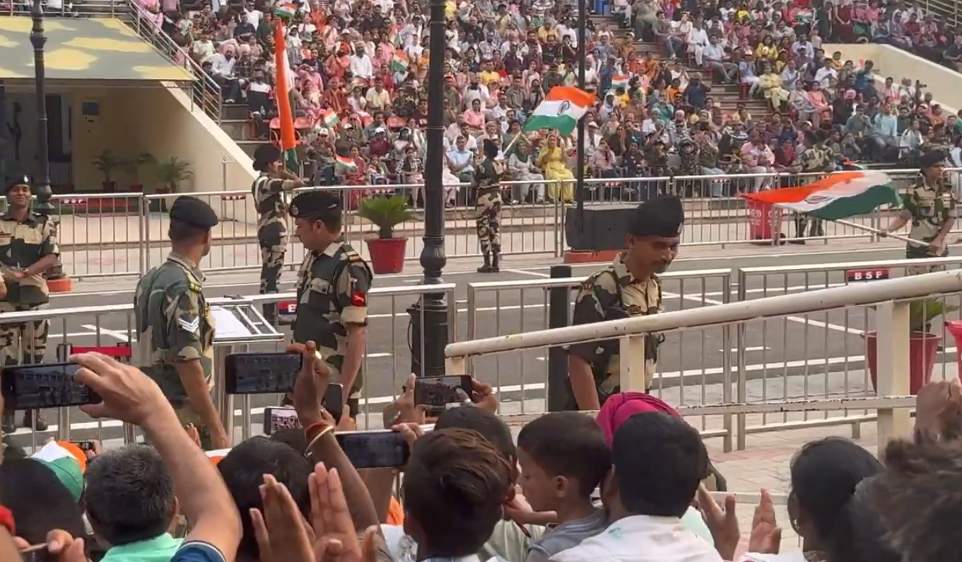 Amritsar Awakening Golden Temple, Wagah Roar and Punjabi Feasts