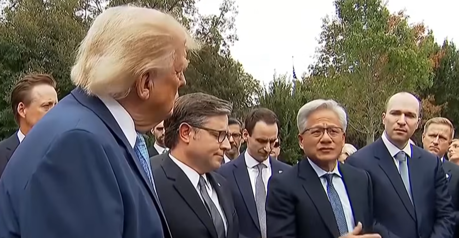 Trump Meets Top Tech Leaders, Why America’s AI Future Was Discussed