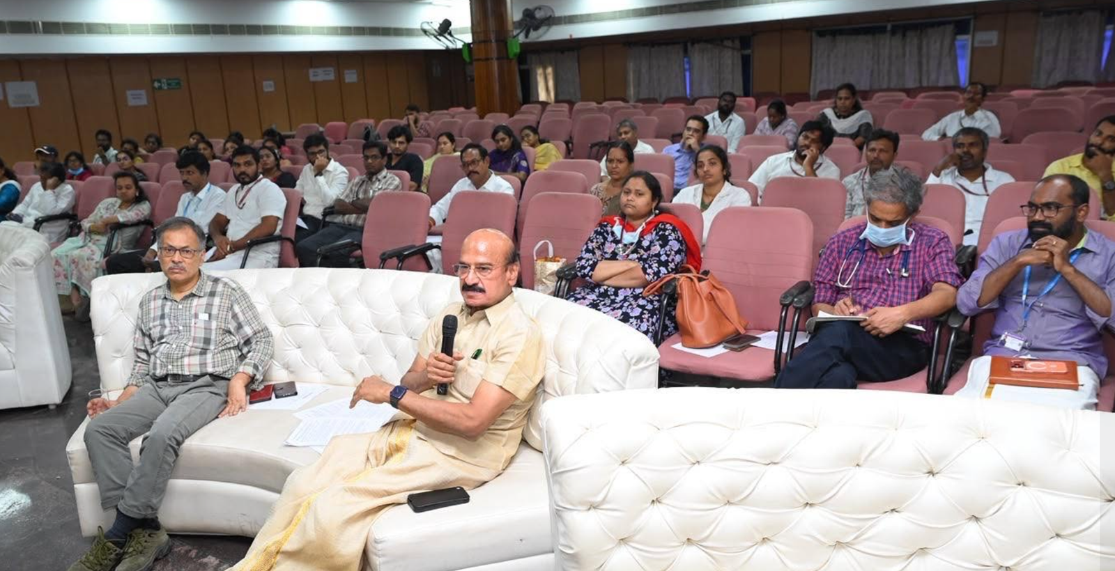 శ్రీ వేంకటేశ్వర వైద్య విజ్ఞాన సంస్థ (స్విమ్స్), పేదల ఆరోగ్యానికి భరోసా.. అత్యాధునిక వైద్యానికి వేదిక.. మానవతా సేవకు ప్రతీక. తిరుపతి