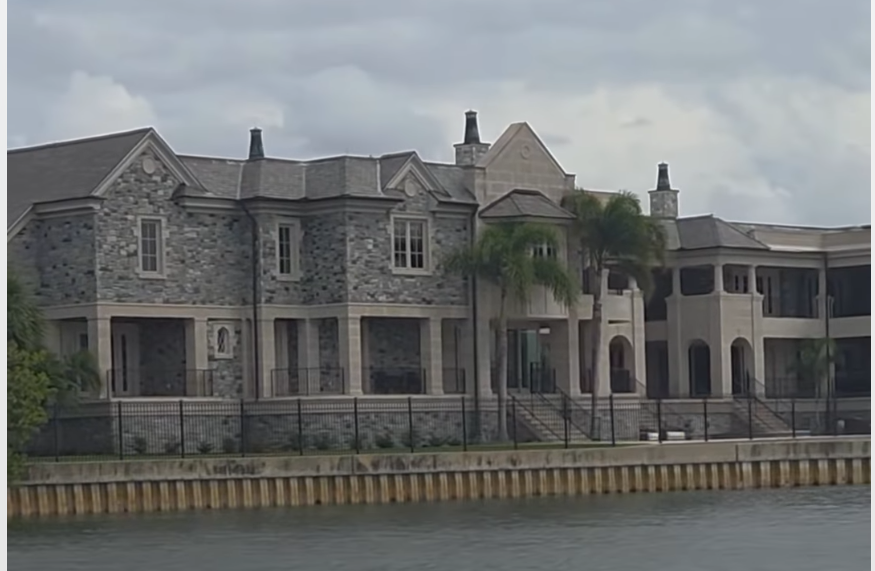 Derek Jeter's Empty Tampa Mansion Baffles Neighbours