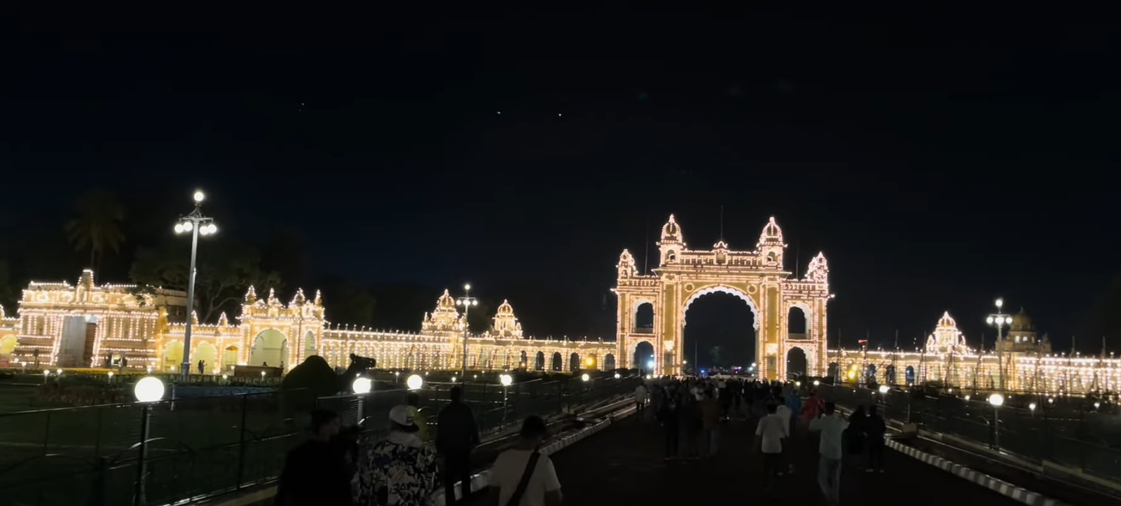 Mysuru Royal City of Palaces, Sandalwood and Dussehra Lights