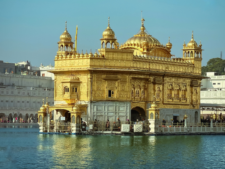 Amritsar Awakening Golden Temple, Wagah Roar and Punjabi Feasts