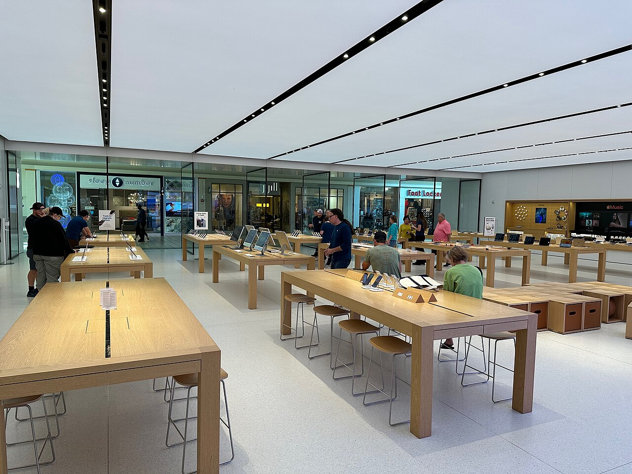 iPhone 18 Pro Preorders Open, Prices Start at $1,199