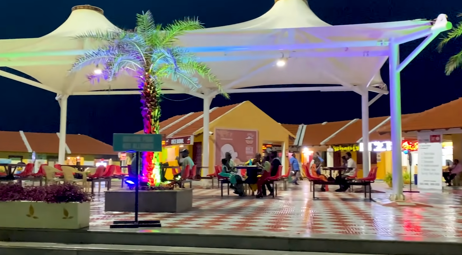 Pondicherry French Quarter, Auroville and Seaside Cafes