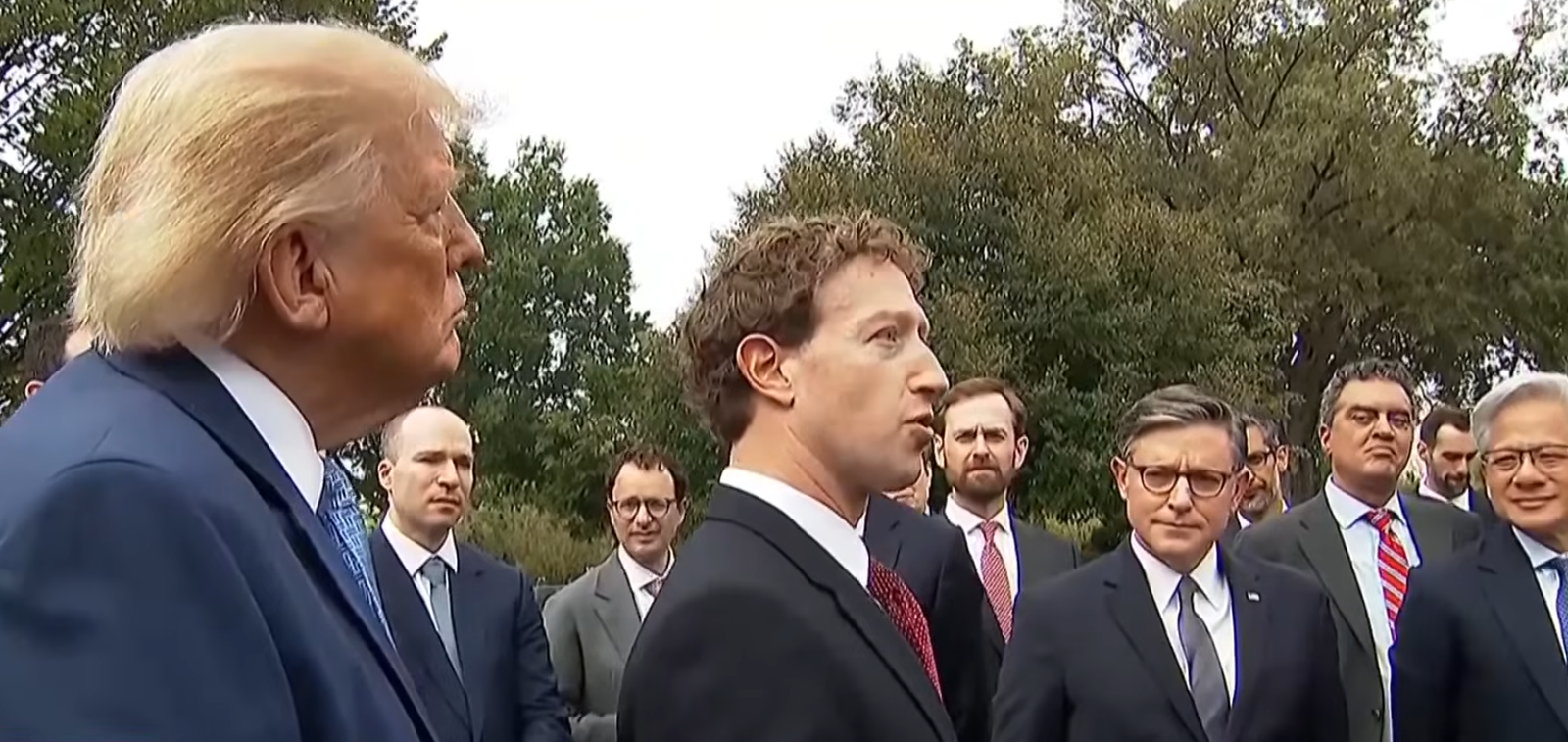 Trump Meets Top Tech Leaders, Why America’s AI Future Was Discussed