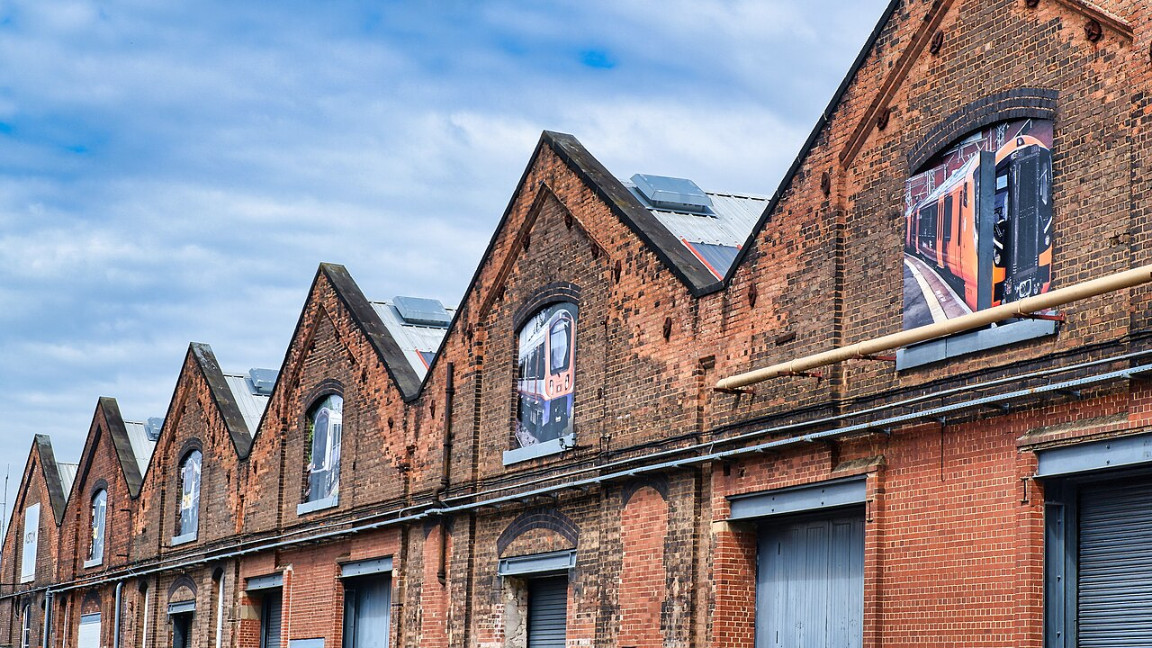 Alstom to Build UK's First Battery Trains for Main Lines in Derby