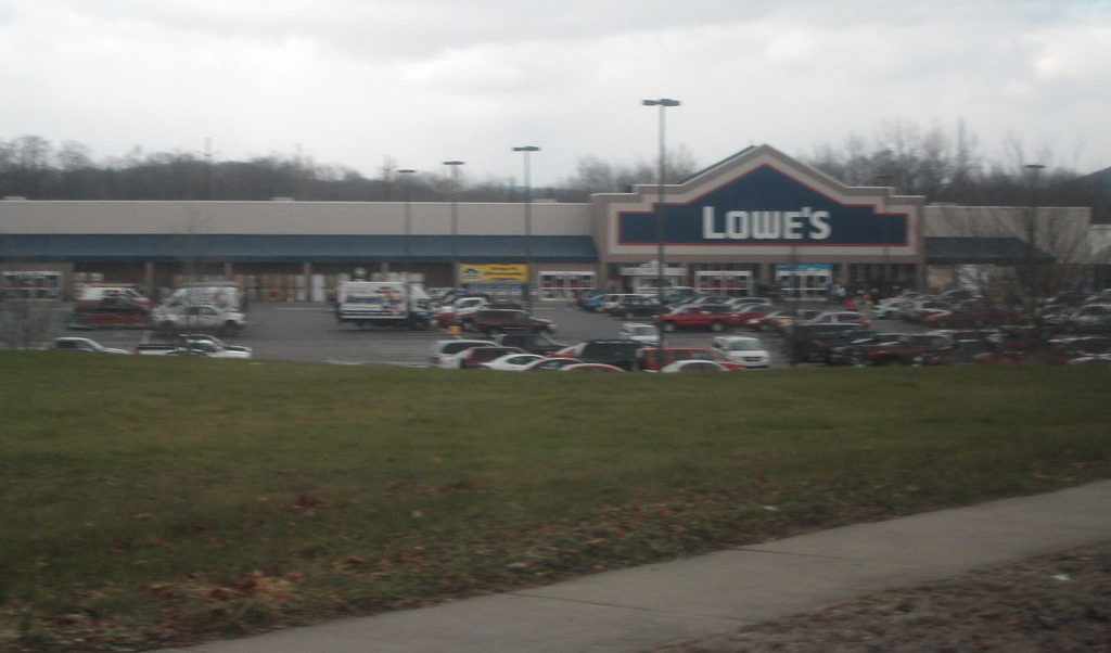 Lowe's Starts Drone Deliveries With DoorDash and Wing