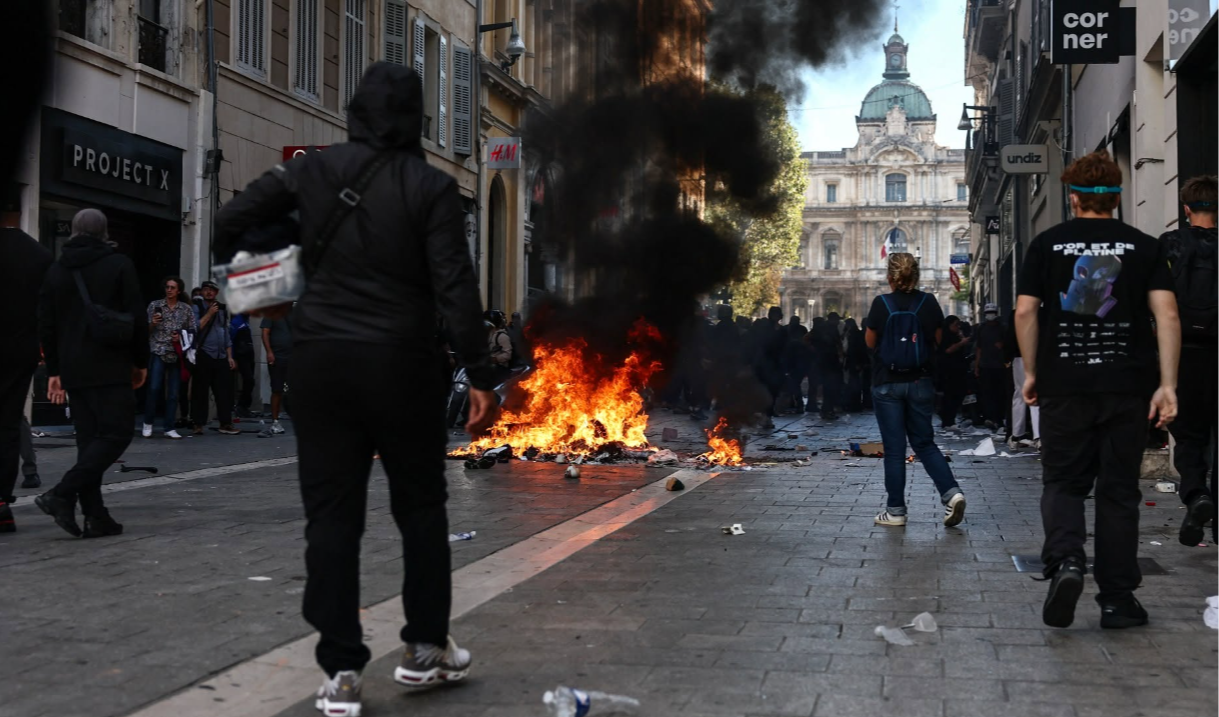 France Protests 70,000 Police Planned as Demonstrations Continue