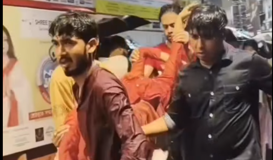 కోల్‌కతా దుర్గాపూజ తొక్కిసలాటలో 19 మంది మృతి