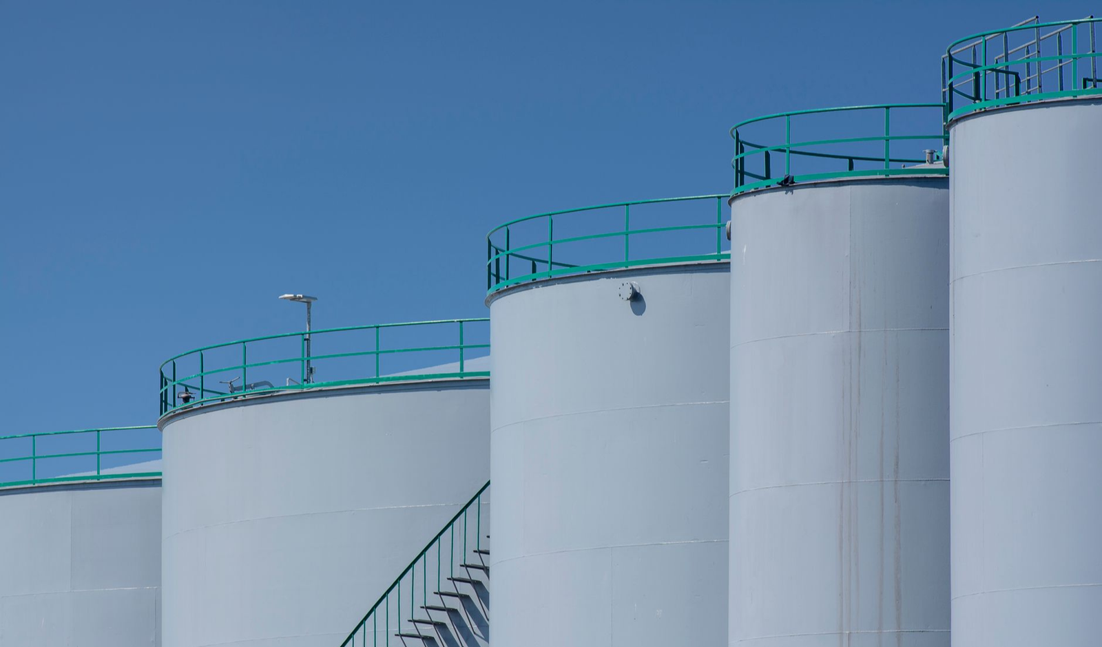 US Offers 40M-Barrel Oil Loan From Reserve as Prices Climb