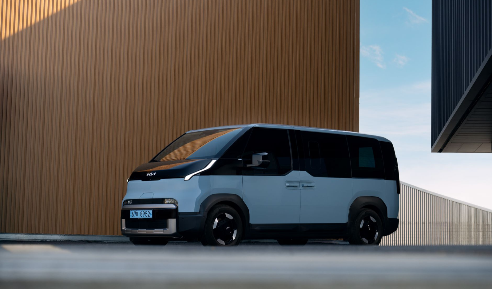 Kia PV7 Electric Van Debut With 9 Seats, 96.2 kWh Battery