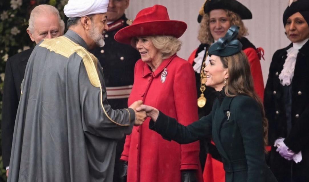 Catherine and Diana Royal Curtsies to Oman’s Sultans 40 Years Apart