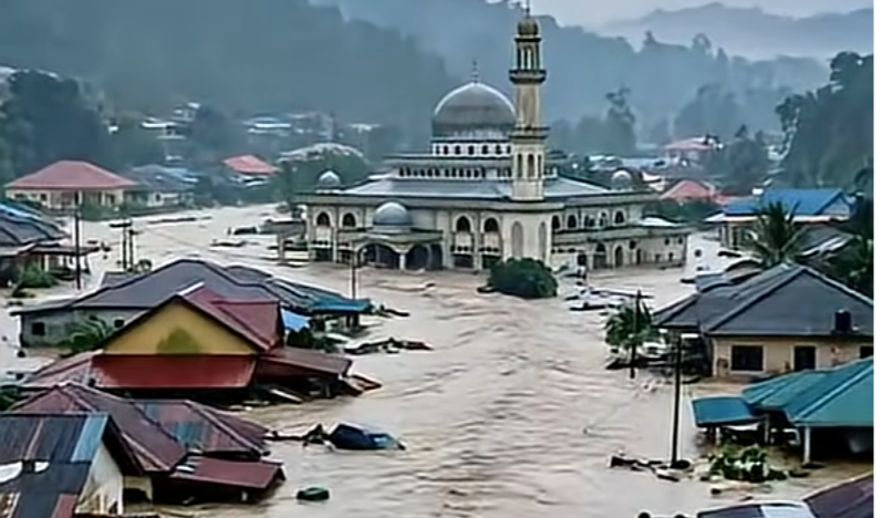 Heavy Rains Trigger Severe Flooding in Turkey; Eight Dead