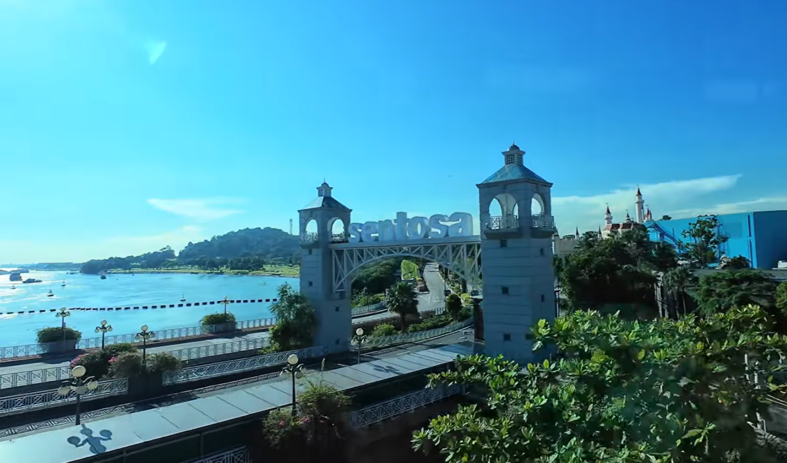 Singapore in Three Days Supertrees, Sentosa and Hawker Feasts