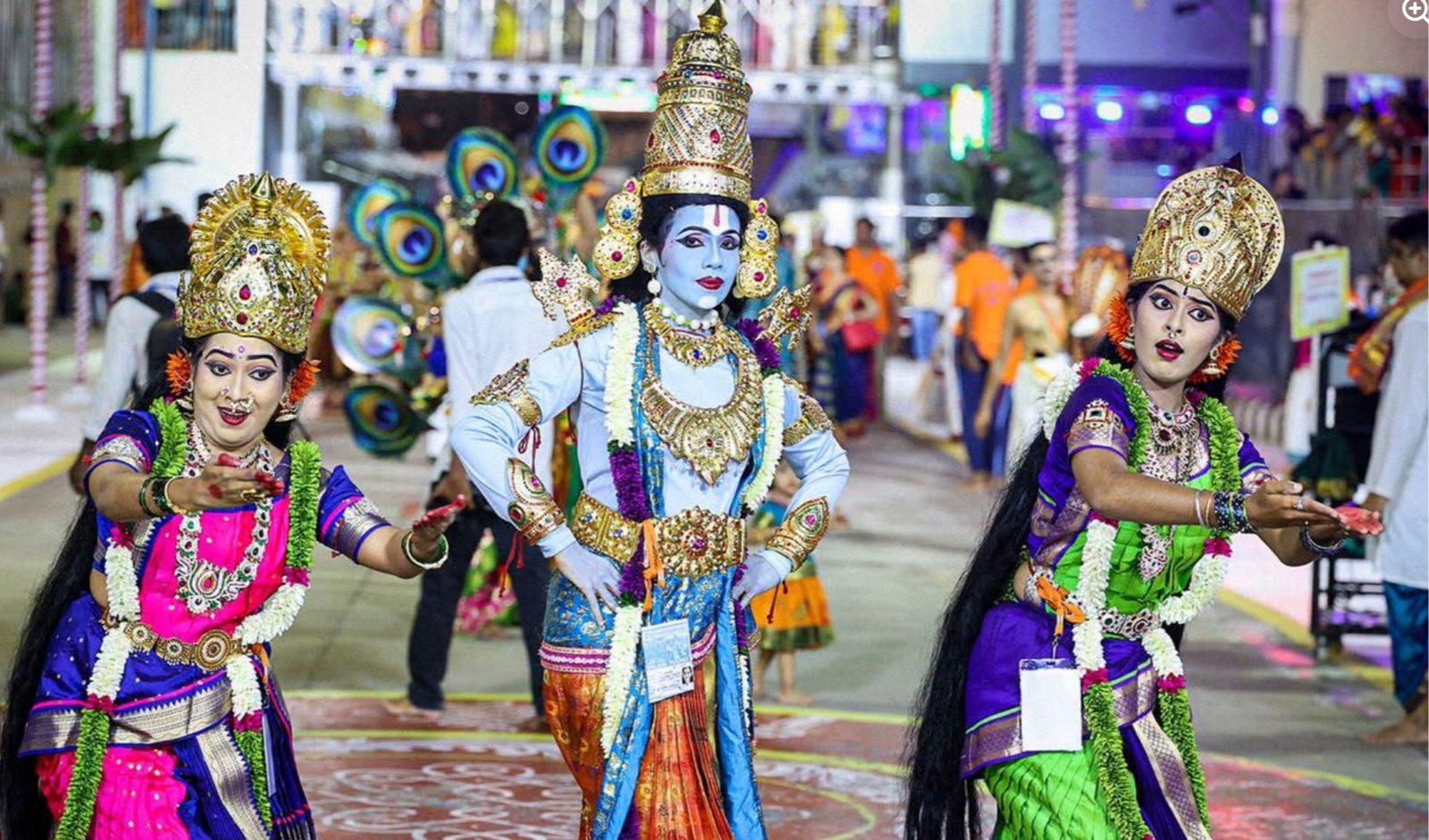 తిరుమల చంద్రప్రభ వాహనసేవలో 453 మంది కళాకారుల ప్రదర్శనలు