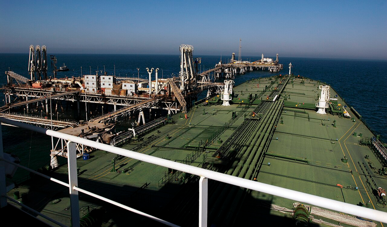 US Destroys Five Iranian Oil Tankers Near Kharg Island