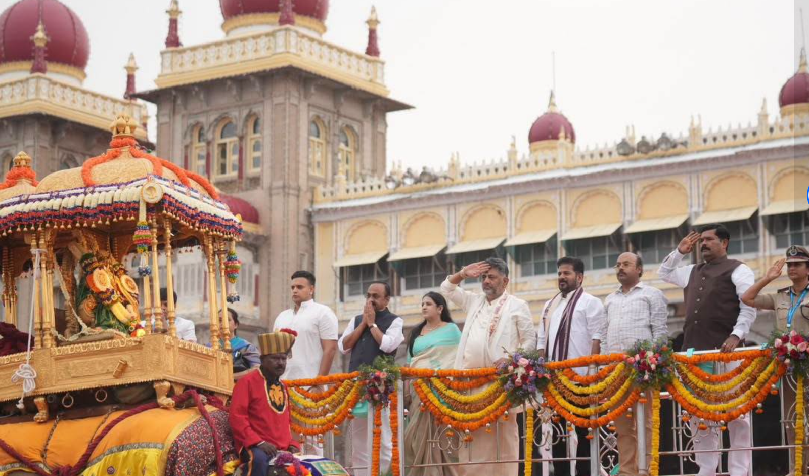 మైసూరు దసరాలో రేవంత్ రెడ్డి.. జంబూ సవారీని తిలకించిన తెలంగాణ సీఎం