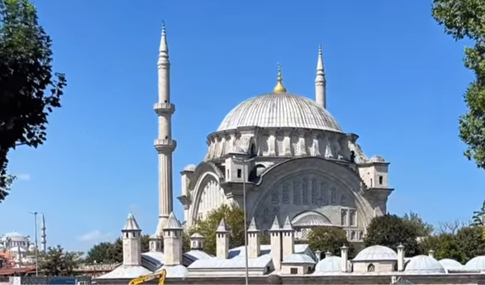 Istanbul Guide Hagia Sophia, Grand Bazaar and the Bosphorus