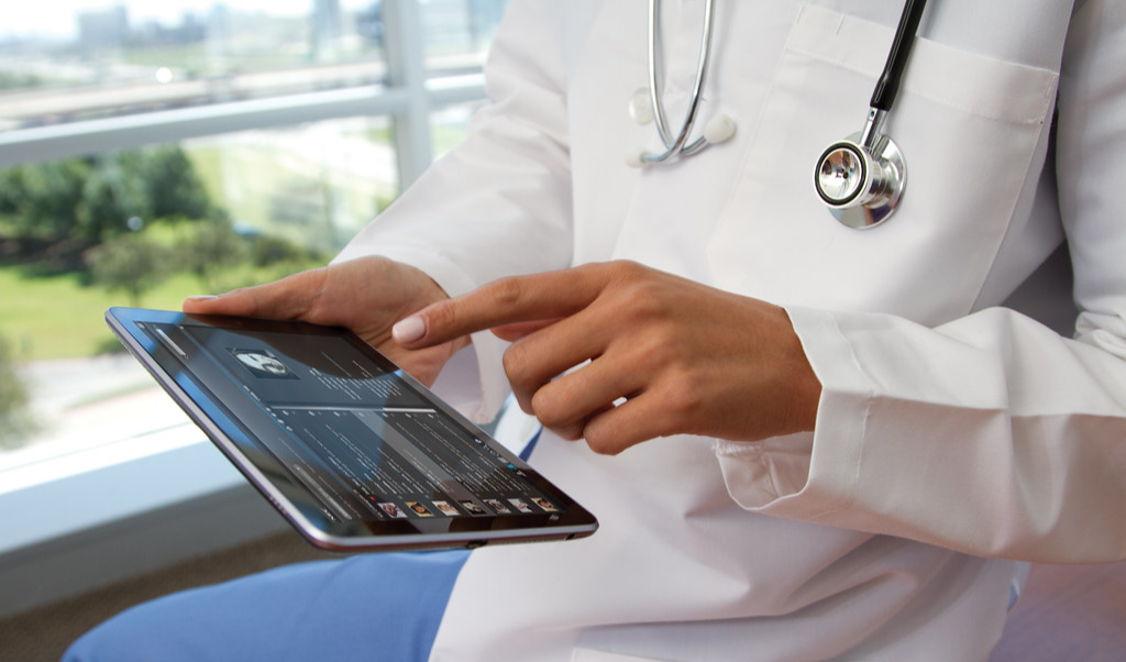 US Doctor Urges India to Train Physicians in Infectious Disease