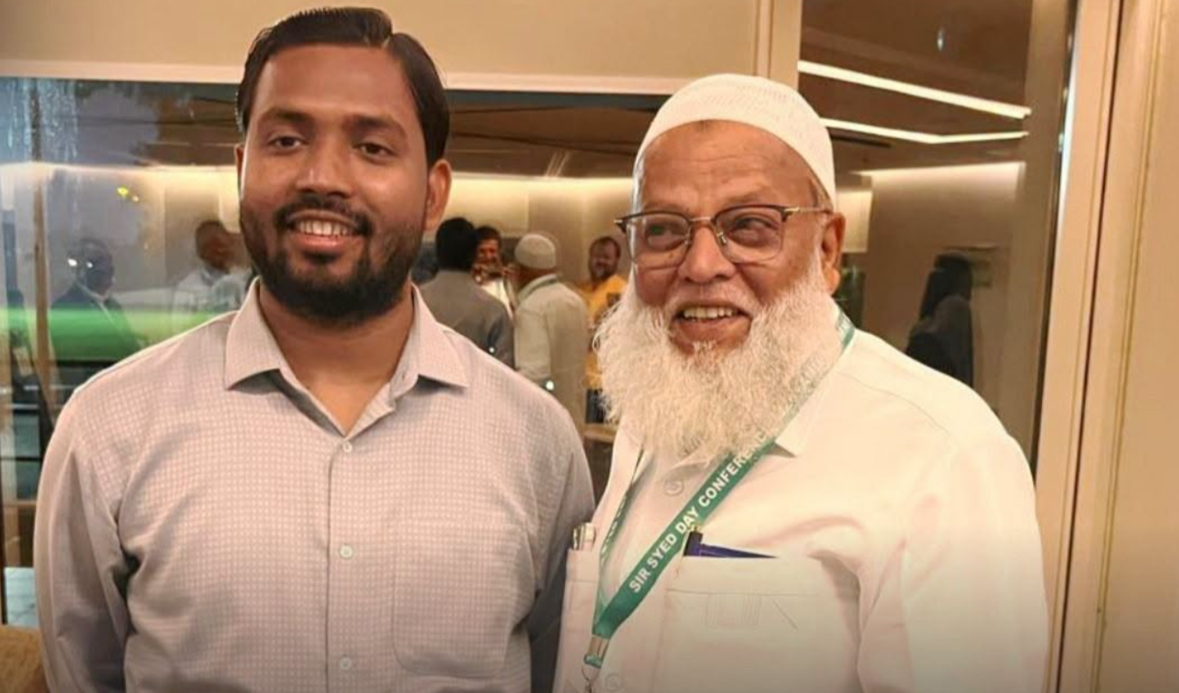 Dr. Abdul Qadeer and Khan Sir Meet in Dubai on Sir Syed Day