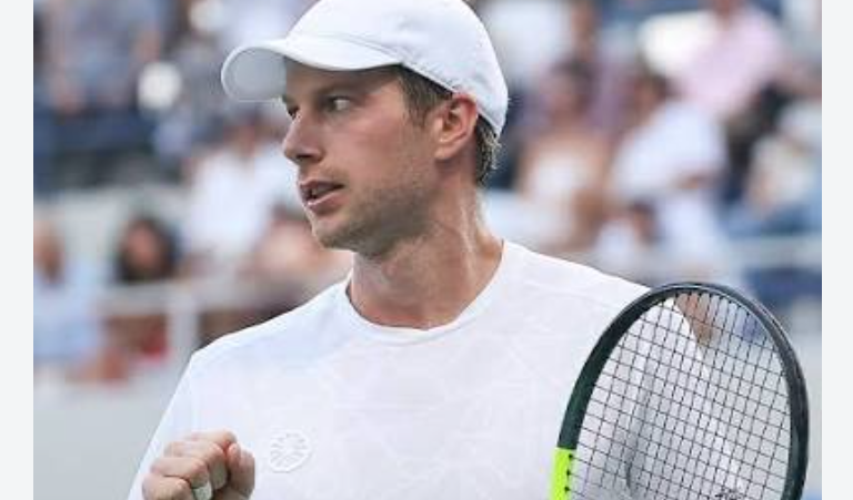 Van de Zandschulp Reaches US Open Quarterfinals "botic van de zandschulp"