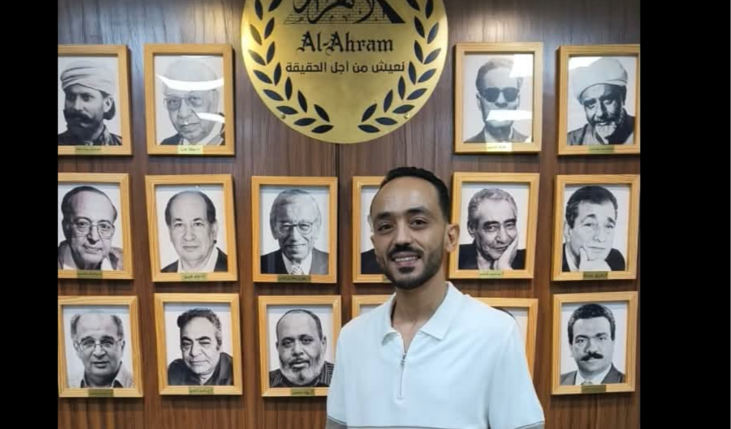 Egyptian Artist Ibrahim Belal Wins International Attention for Miniature Art