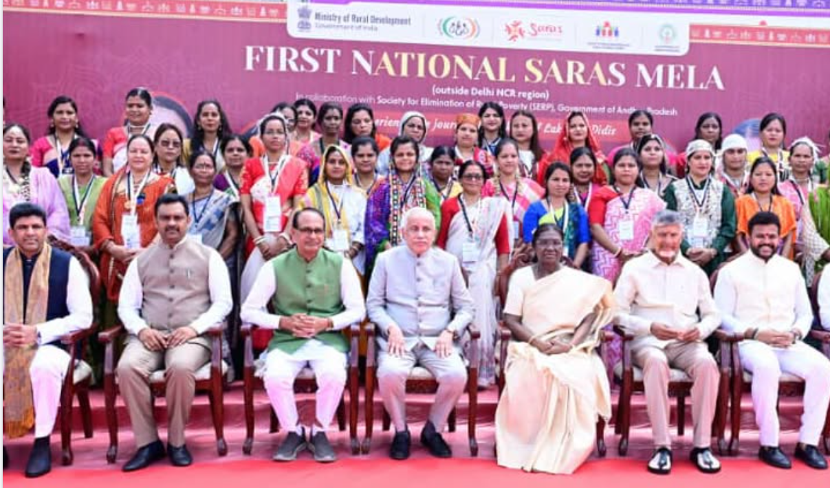 విజయవాడలో జాతీయ సారస్ మేళా–2026 ప్రారంభించిన రాష్ట్రపతి ద్రౌపది ముర్ము