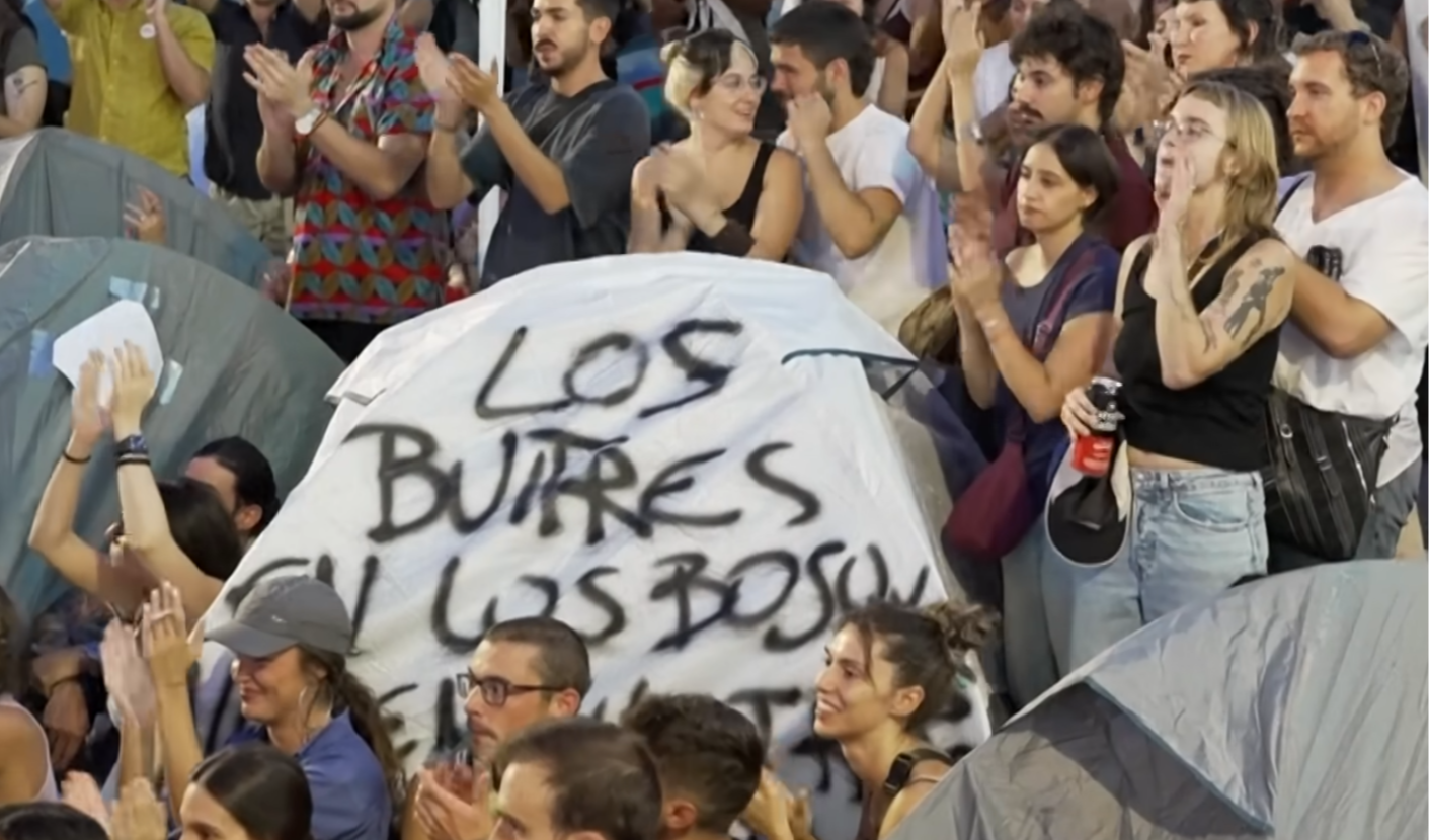 Hundreds Camp in Madrid Tents to Protest Housing Crisis
